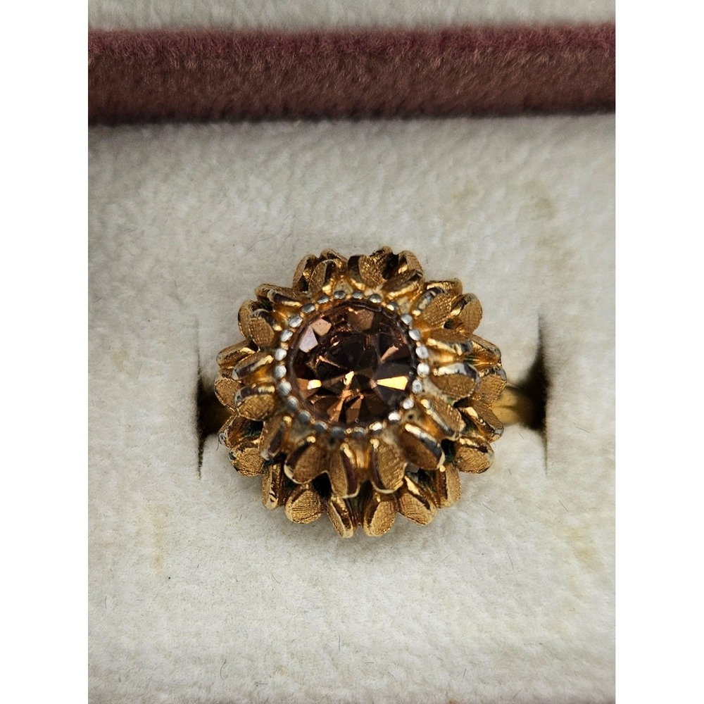 Avon Gold Tone SUN Flower Ring Amber Brown Faceted‎ Stone Vintage Ring